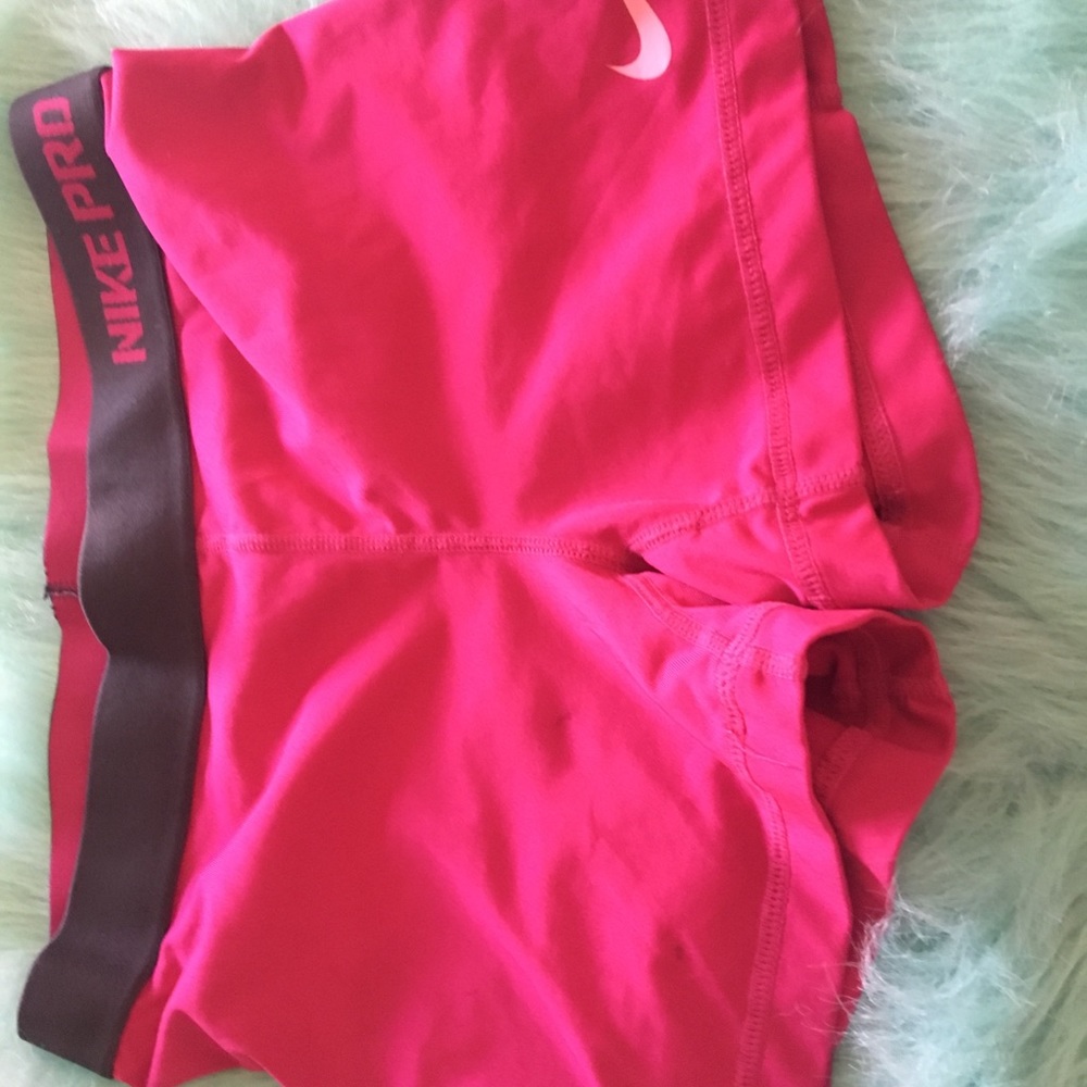 Nike pro